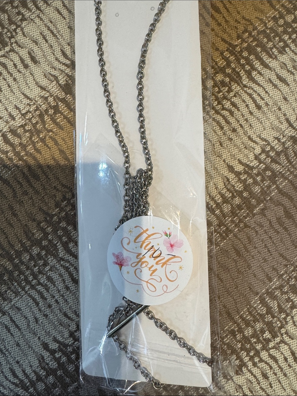 Fashion Jewelry Silver White Oval Stone Pendant Necklace - Picture 2 of 2